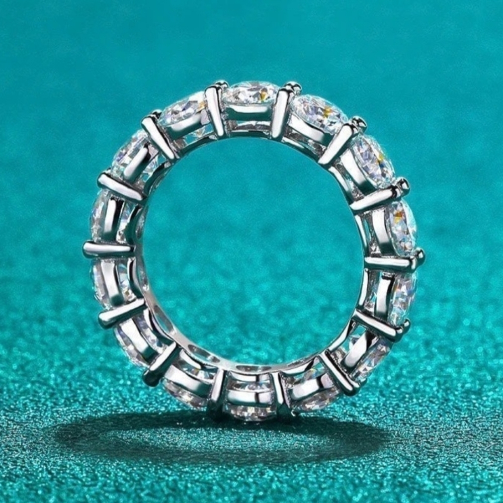 New 4ct Beautiful Moissanite Band Ring!!! - Picture 4 of 9